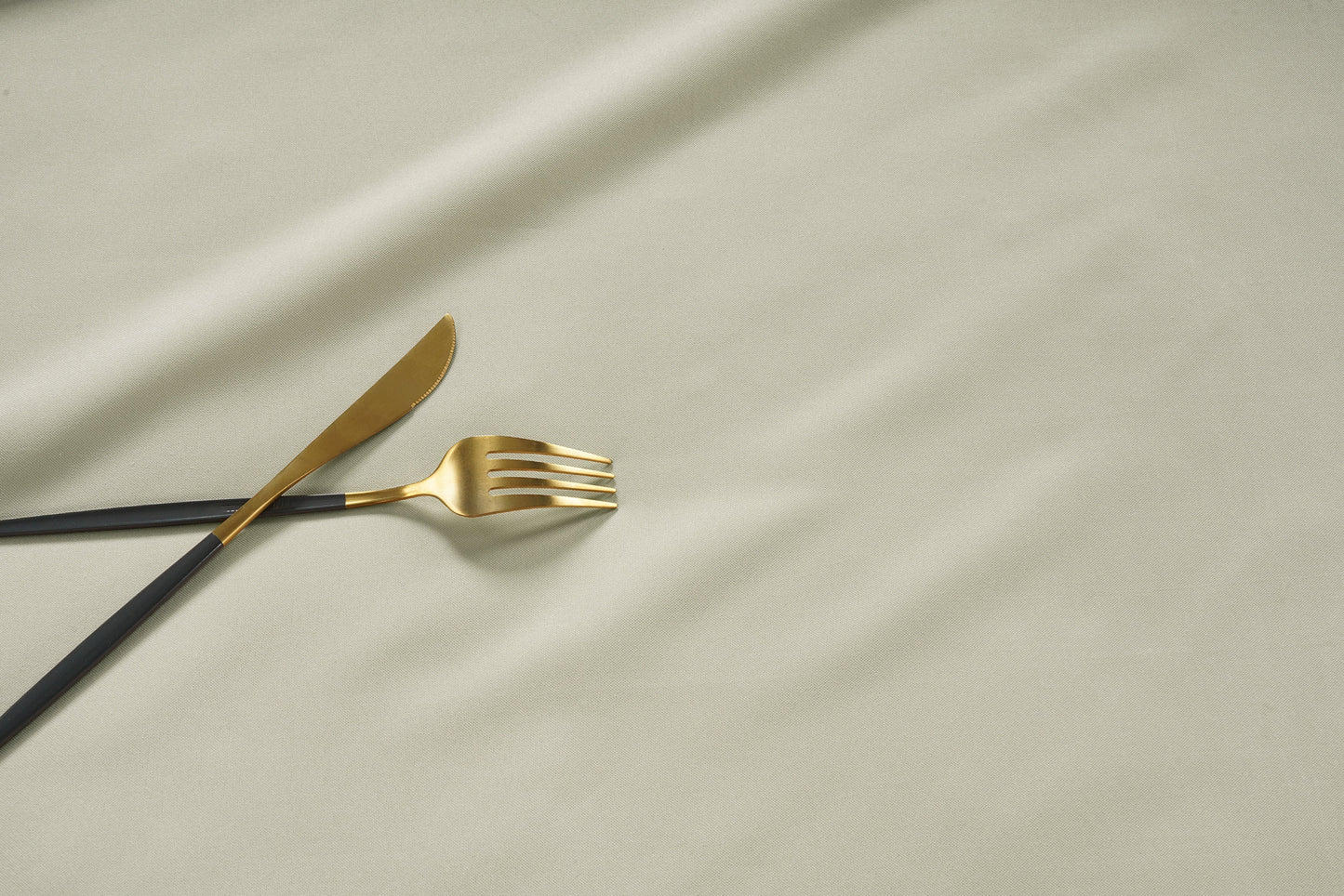 Solid Tablecloth 4 seat 152x152cm - Pumice Stone