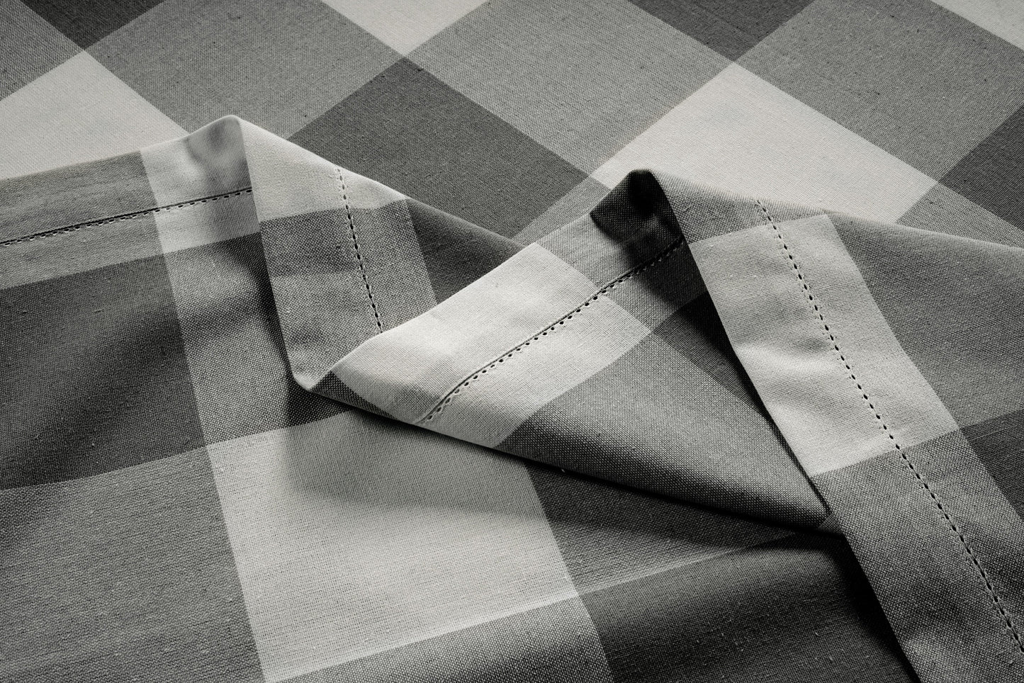 100% Cotton Tablecloth 8 seat 150x260cm - Grey Check